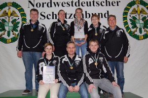 Rhode, Carsten; Sassen, Miriam; Gerdes, Christine; Tönjes, Burghard; Peper, Günther (Trainer); Venekamp, Selina; Trepiak Frank; Wempen, Rene.